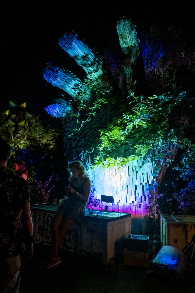 Atmospheric outdoor lighting